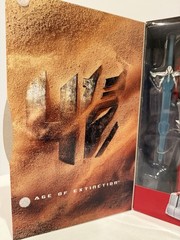 Transformers AOE Silver Knight Optimus Prime Platinum Edition NEW – Damaged Box
