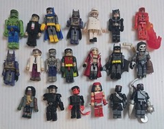 Lot of 20 DC comics Universe Minimates Heroes Figures