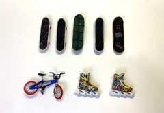 Lot Of 5 Finger Skateboards 1 Finger Bicycle 1 Pair of Finger Roller Blades