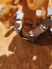 Bakugan Razenoid Mechtanium Subterra Surge 750-1000g