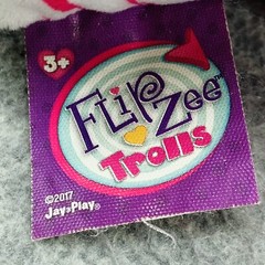 Flip Zee Trolls 2 in 1 Plush Rainbow Galore & Pretty in Pink Toy