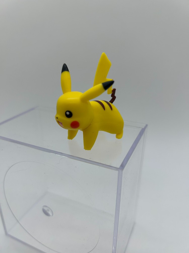 Pokemon Pikachu Crawl 1″ Jazwares Action Figure