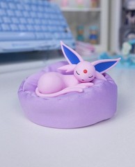 Pokémon Hollybox: Sweet Dreams Sleeping Eevee and Eeveelutions Series Blind Box