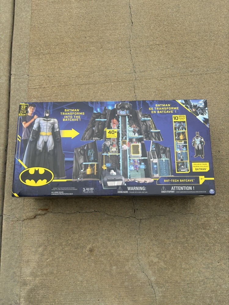Batcave Giant Transforming Playset 33” Tall DC Comics Batman Bat-tech Spinmaster
