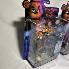 Five Nights at Freddy’s Series 2 Ringmaster Foxy & Magician Mangle FNAF Figure