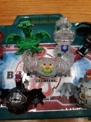 Bakugan Lot Of 8 Battle Brawlers Plus Carry Case Snapzoid Hylash Trap More!
