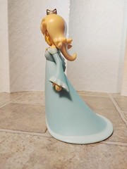 Rosalina 5.5-inch vinyl figurine import Super Mario Galaxy not Jakks