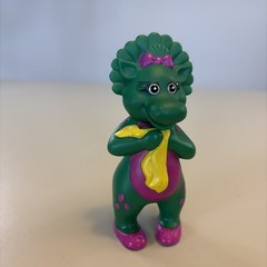 Barney the Dinosaur Baby Bop 4.5” Figure with Yellow Blanket Lyon’s Group 90’s