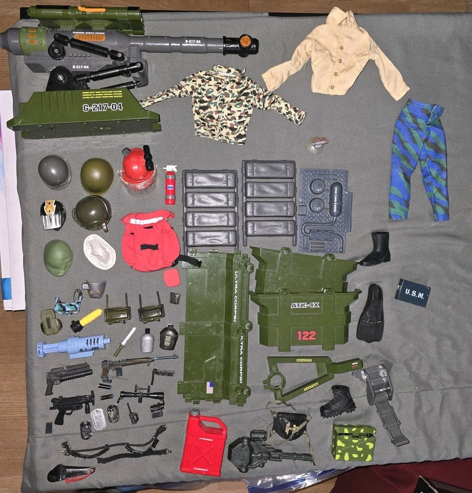 GI Joe Lanard Mixed Lot Accessories Clothes Lanard Military Ultra Corps 60mm
