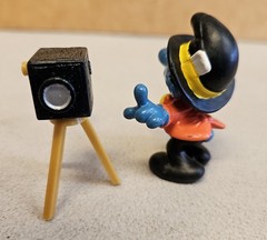 Vintage 1980s Schleich Peyo SMURFS Photographer Smurf with Camera Figure