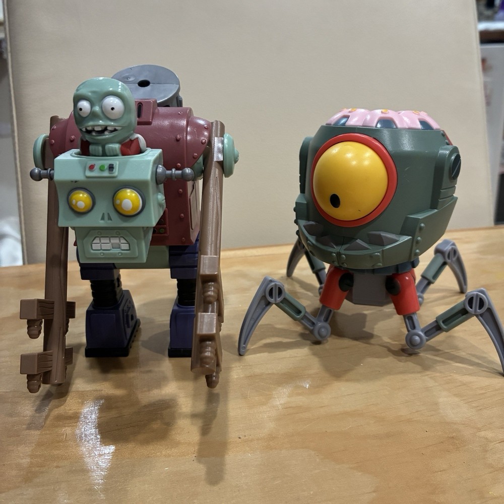 Plants vs. Zombies Robot Transforming Vehicle Figures