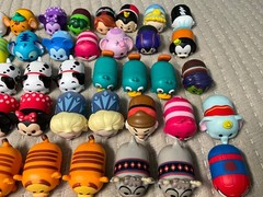HUGE Lot of 138 Disney Tsum Tsum Vinyl Mini Figures Stackable MULTI SIZE