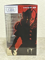 Pennywise Bloody – IT: Welcome to Derry – 6″ Posed Figure – McFarlane Toys