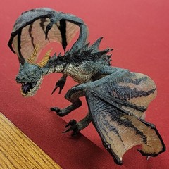 McFarlane’s Dragons Series 1 Komodo Clan Dragon Quest for the Lost King No Base!