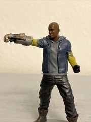 SHOCKER MARVEL SPIDER MAN 4” ACTION FIGURE TOY ON BASE (PRE-OWNED)