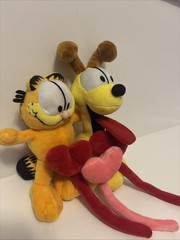 Garfield and Odie , sold as a 2025 Valentine’s Day, Bouquet