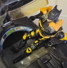 Vintage 1995 Hasbro “Batmobile” – Rare Split-Wing Intact – Excellent Condition