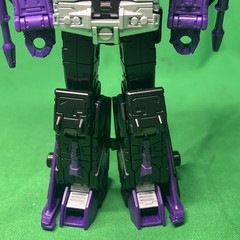 Transformers Earthrise Skywarp WFC War For Cybertron