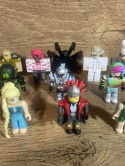 Jazwares Lot Of 20 Mixed Lot Of Roblox Figures