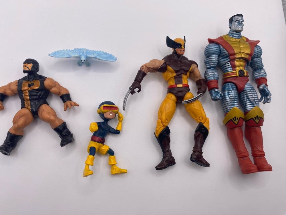 MARVEL UNIVERSE 3.75″ Xmen lot: Wolverine, Baby Cyclops, Colossus, and Puck 3.75