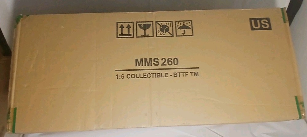 Hot Toys MMS260 1:6 Scale Back to The Future Time Machine