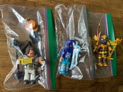 Roblox Toys Lot Of 23 Action Figures Collection Includes Accessories *No Codes*