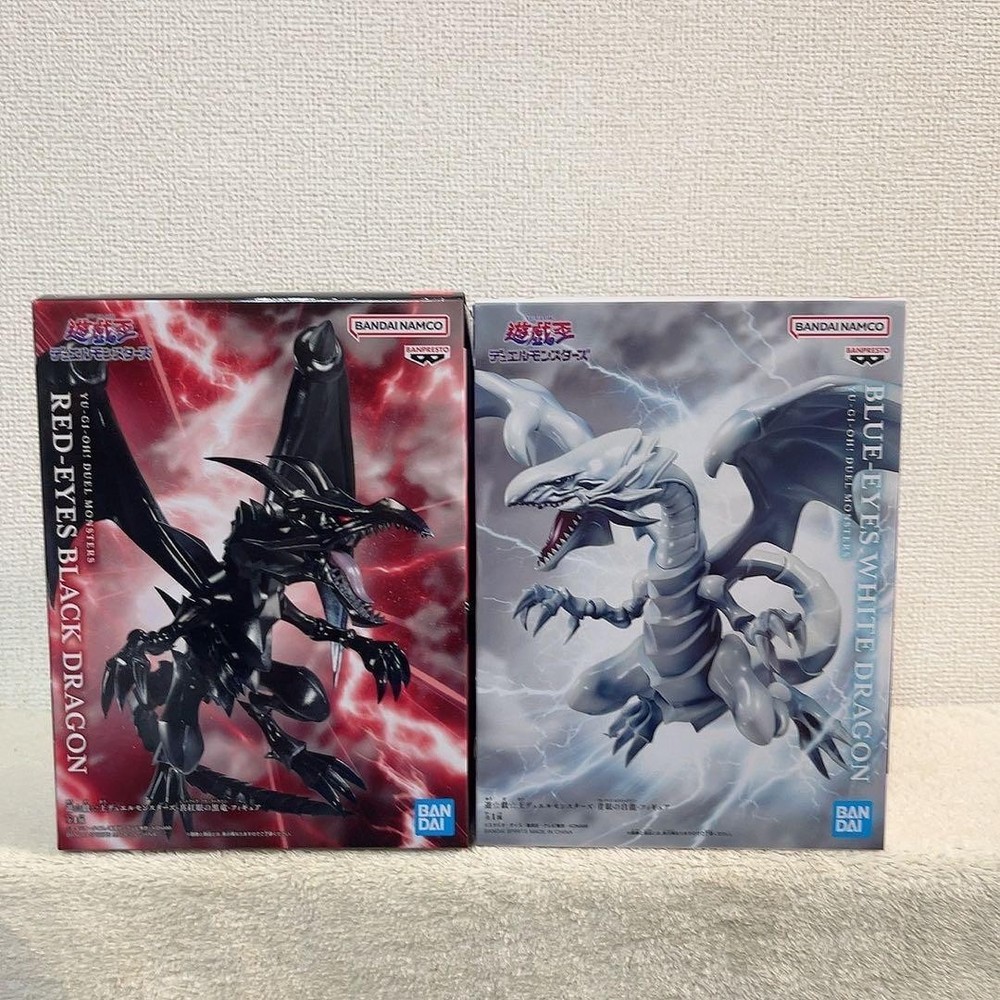 Yu-Gi-Oh! Duel Monsters Blue Eyes White Dragon Red Eyes Black Dragon Figure Set