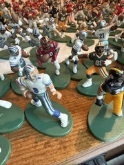 Lot of 100+all teams Mini Player Figures McFarlane style, 1997