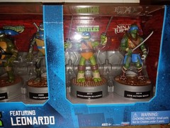 Nickelodeon 2015 History of Teenage Mutant Ninja Turtles Leonardo Figures Set
