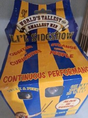 LI’L SIDESHOW – THE WORLD’S TALLEST AND SMALLEST MEN. NIB
