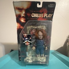 Child’s Play 2 Movie Maniacs Chucky W/ Figure ,Knife and Poster BRAND NEW