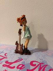 Peach Riot A La Mode Gigi with Guitar and Met Gala Card Pop Mart