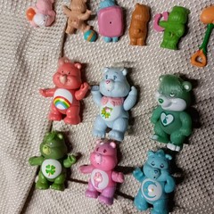 Lot (12) Care Bears 1980s Era Vintage 3.5″/2.5″ Plastic Dolls w Collector’s Case