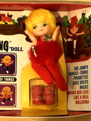 VINTAGE REMCO 1969 BETTY BALLERINA FINGER DING DOLL ACTION FIGURE ORIGINAL BOX
