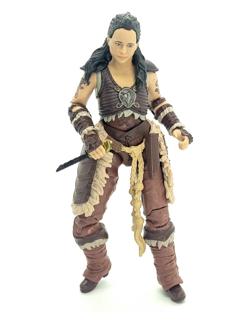 Dungeons & Dragons Honor Among Thieves Golden Archive Holga 6″ Figure w/ Knife