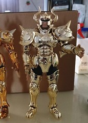 MST Saint Seiya Cloth Myth EXM 24k Gold Taurus Aldebaran model metal cloth *