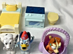Bluey Toy Lot Action 13 Figures 2 Vehicles 6 Pieces Furniture Moose Toys