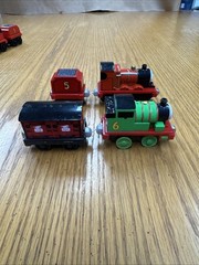 Thomas & Friends Magnetic Pull N Zoom Lot of Trains Engines Cars