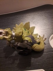 Street Sharks 2 Extreme Dinosaurs 1996 + 1 Street Shark Stegz Slash Bullzeye
