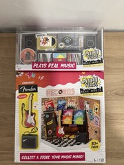 MGA Miniverse Real Music Record Player & Record Shop Fender Bundle NEW 2-Pack