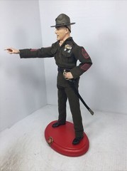 1/6 USMC MARINE GUNNERY SERGEANT R LEE ERMEY IN FULL DRESS GREENS SWORD & STAND