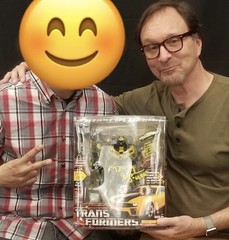 Transformers Battle Ops Bumblebee(Metallic Version) Collector Item/ AUTOGRAPH