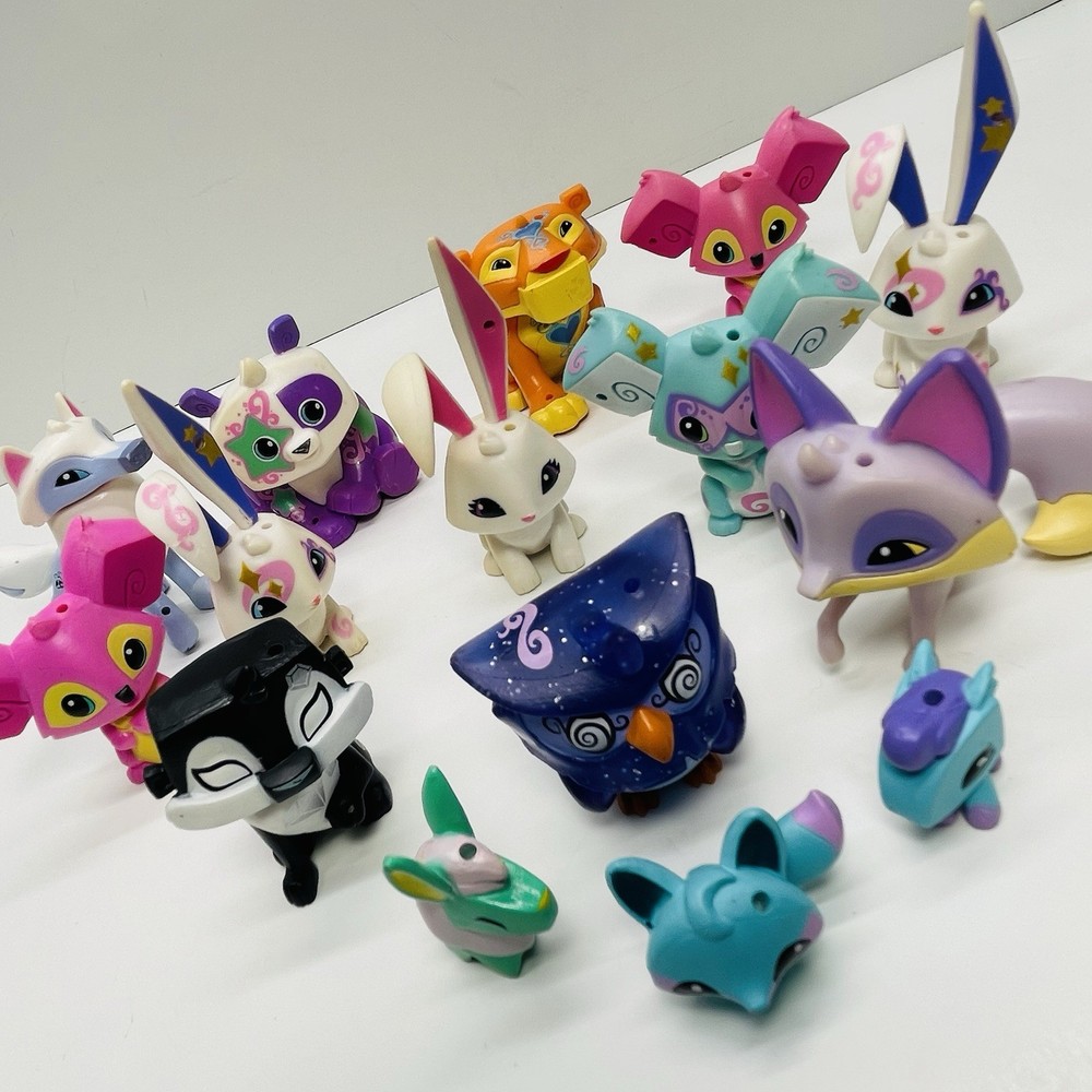 Lot of 15 ANIMAL JAM Figures WildWorks Jazwares PANDA, TIGER, WOLF, FOX, OWL +