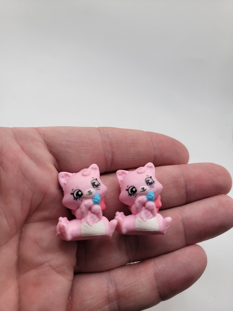 2 Mini Blind Bag Pink Kitty Cats Shopkins Miniature Figures Kittens