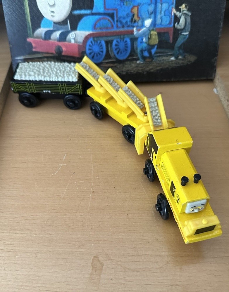 1998 Learning Curve Britt Allcroft Wooden Thomas Train Sodor Railway Repair Set!