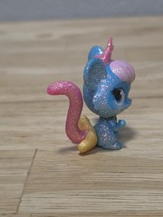 2 Disney Princess Palace Pets Mini Sparkling Figures
