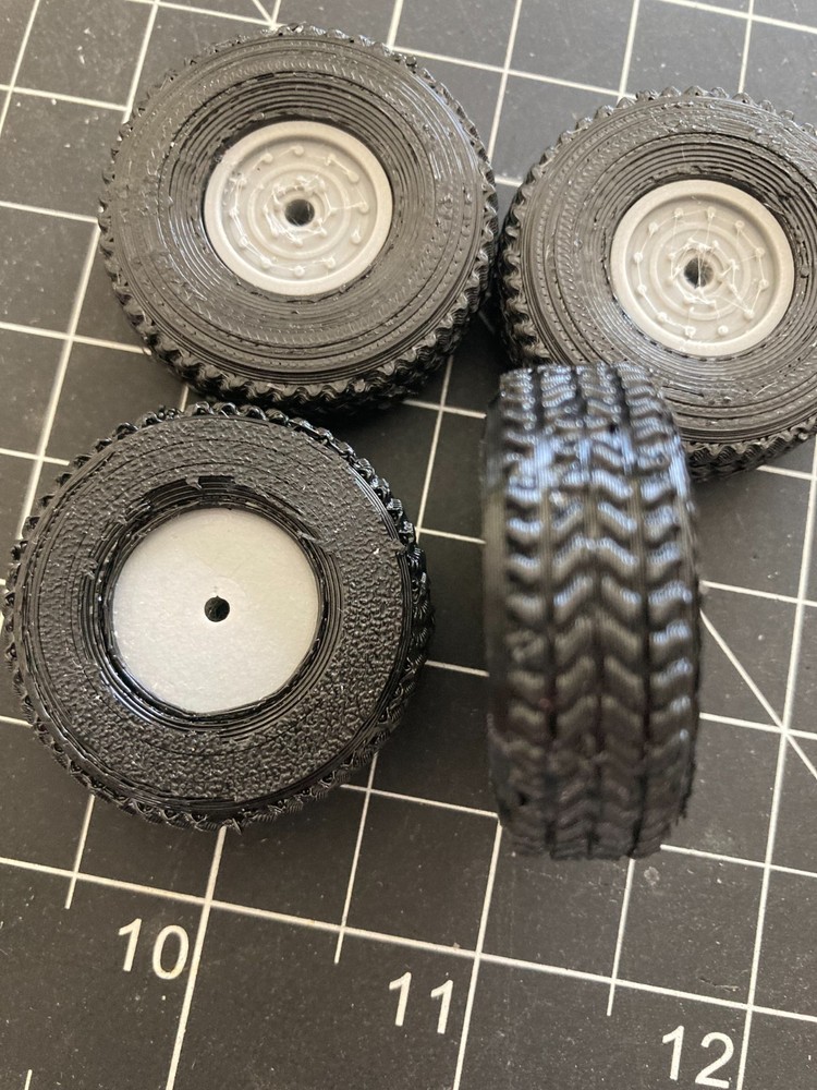 Humvee Tire multiple scales, Hobby Parts