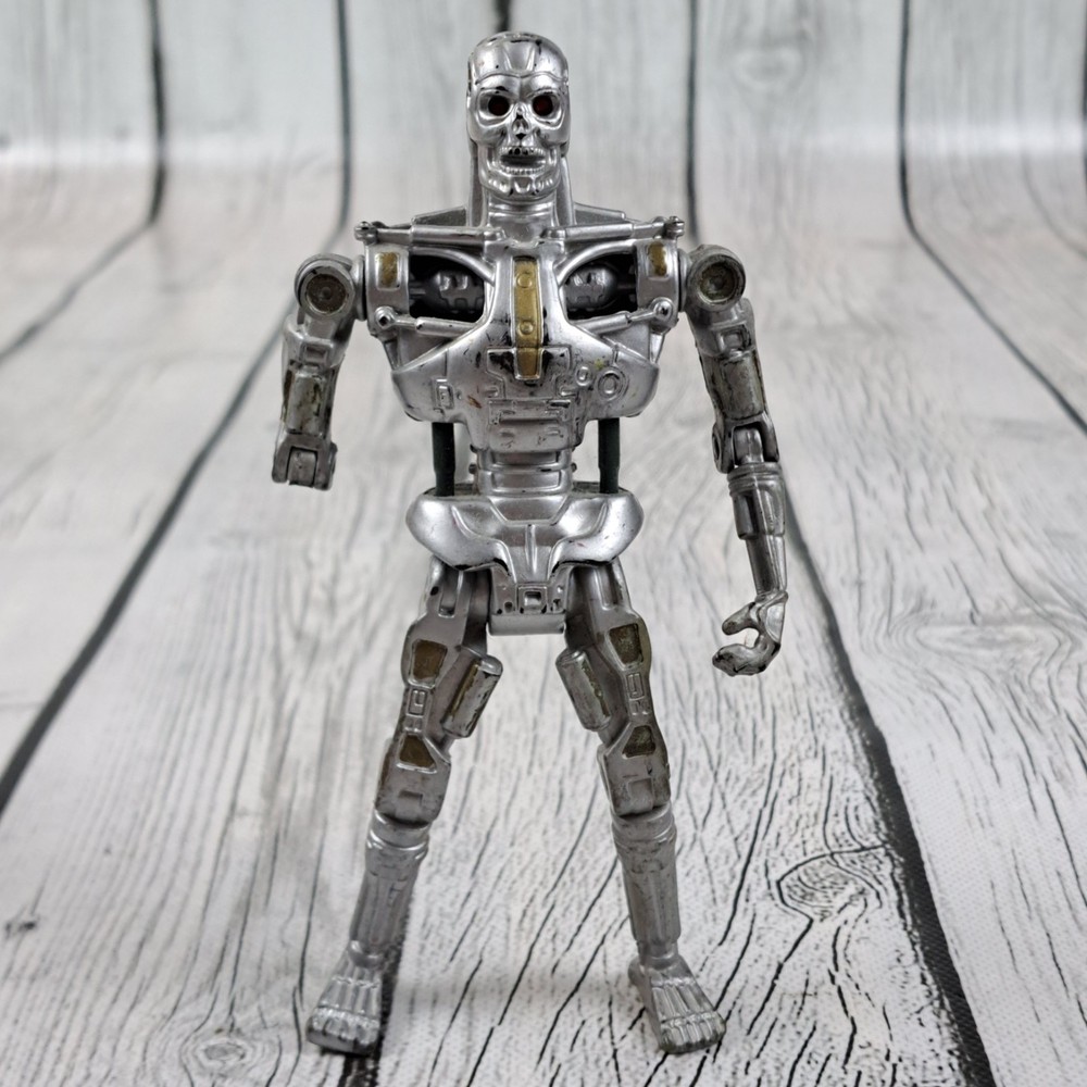 Vintage 1991 Kenner Carolco Terminator T-800 Endoskeleton Action Figure Silver