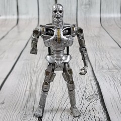 Vintage 1991 Kenner Carolco Terminator T-800 Endoskeleton Action Figure Silver