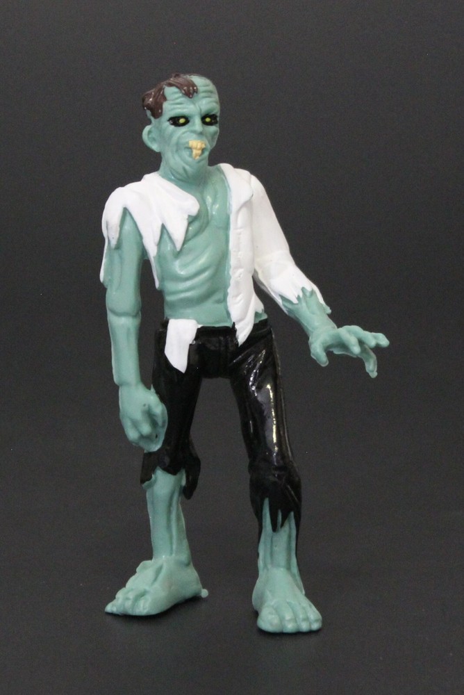 1992 ZOMBIE 3.5″ PVC Figure Yolanda MONSTERS Spanish Vintage Item (9 cm.)
